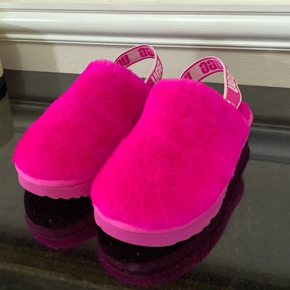 UGG Fluff Yeah Clog Big Kids Slippers